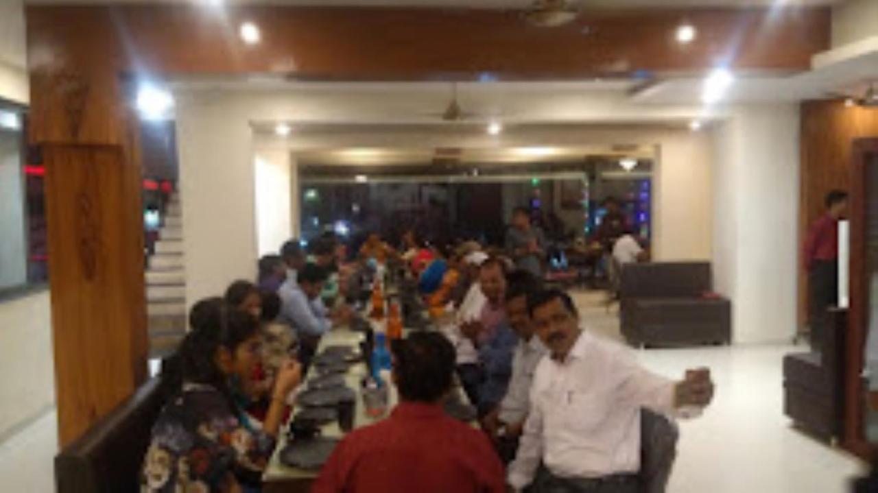 Hotel Vaibhav,Akola Luaran gambar